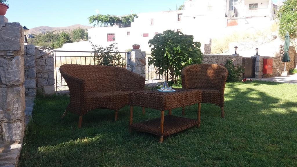 Petrochori Aparthotel Bagian luar foto